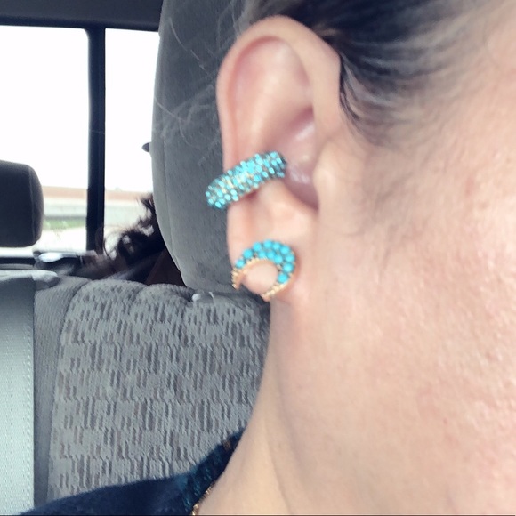 4 Pairs of Moon Design Turquoise Earrings in GOLD Tone - Picture 8 of 14